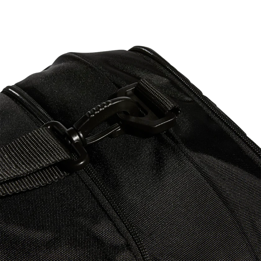 Defender IV Medium Duffel - Image 9