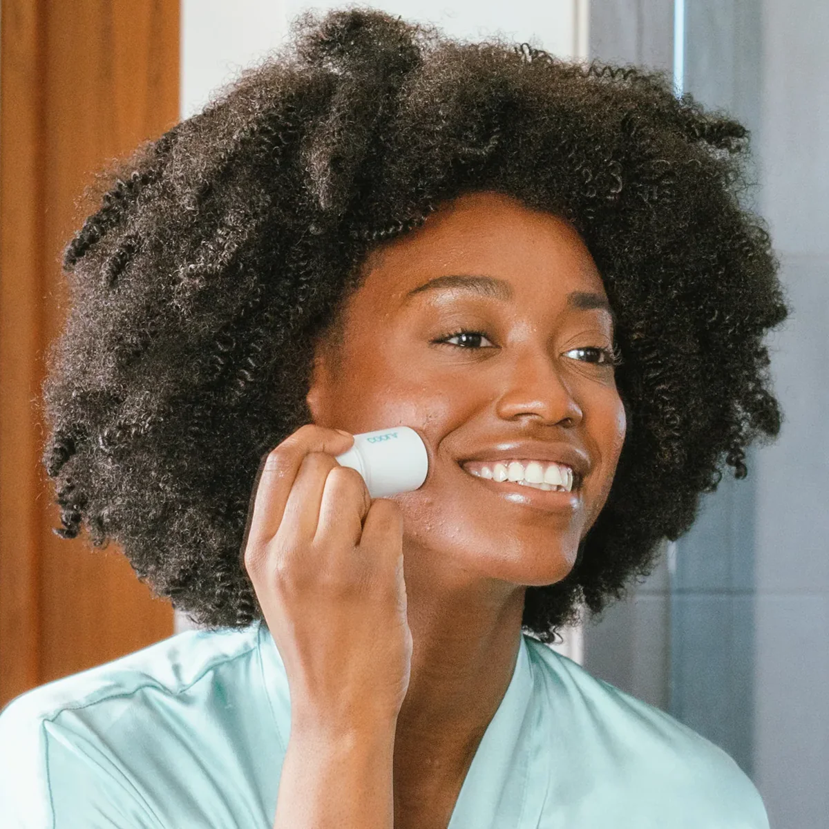 Refreshing Water Hydration Stick Organic Face Sunscreen SPF 50 - Image 2