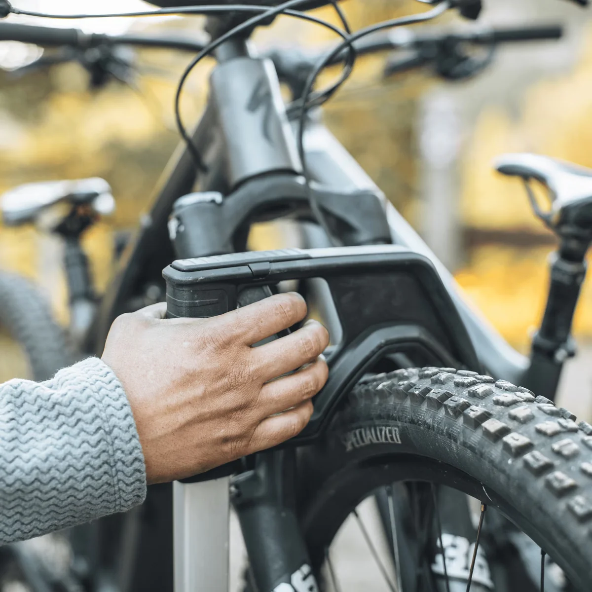 Verse 2 Bike 2" - Image 8